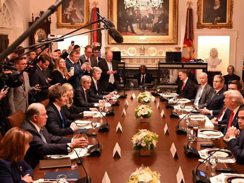 Trump condiciona millonaria ayuda financiera a Argentina