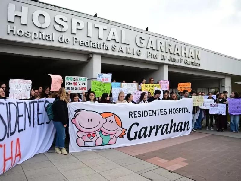 Manuel Adorni habló sobre el conflicto con el Hospital Garrahan: “Estamos en contra de los ñoquis”