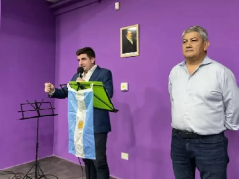 Los libertarios en Pilar ya rompieron antes de asumir y estalló la guerra