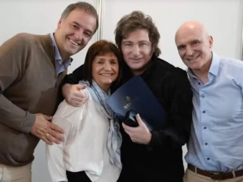 &iquest;Milei busca el regreso de Espert para callarlo u opacar el conflicto por Adorni?