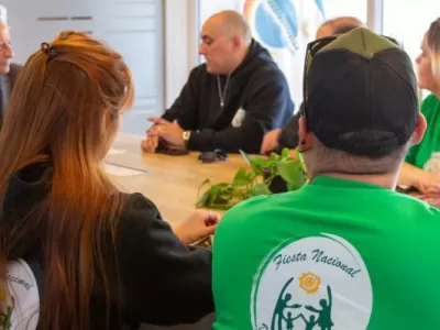 El Intendente recibió a la nueva comisión de la Fiesta Nacional del Sol y la Familia