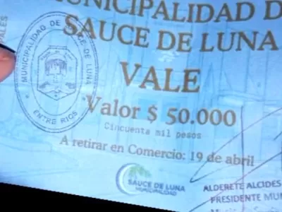 Municipio entreg&oacute; tickets para comida completando sueldos