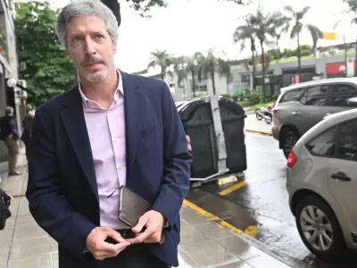 El Central le niega a Kicillof una autorización para ayudar a los intendentes a pagar el aguinaldo