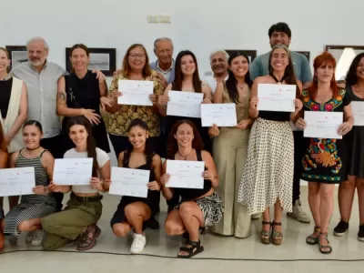 Se entregaron los diplomas a la primera camada de egresados de la UNA en La Costa